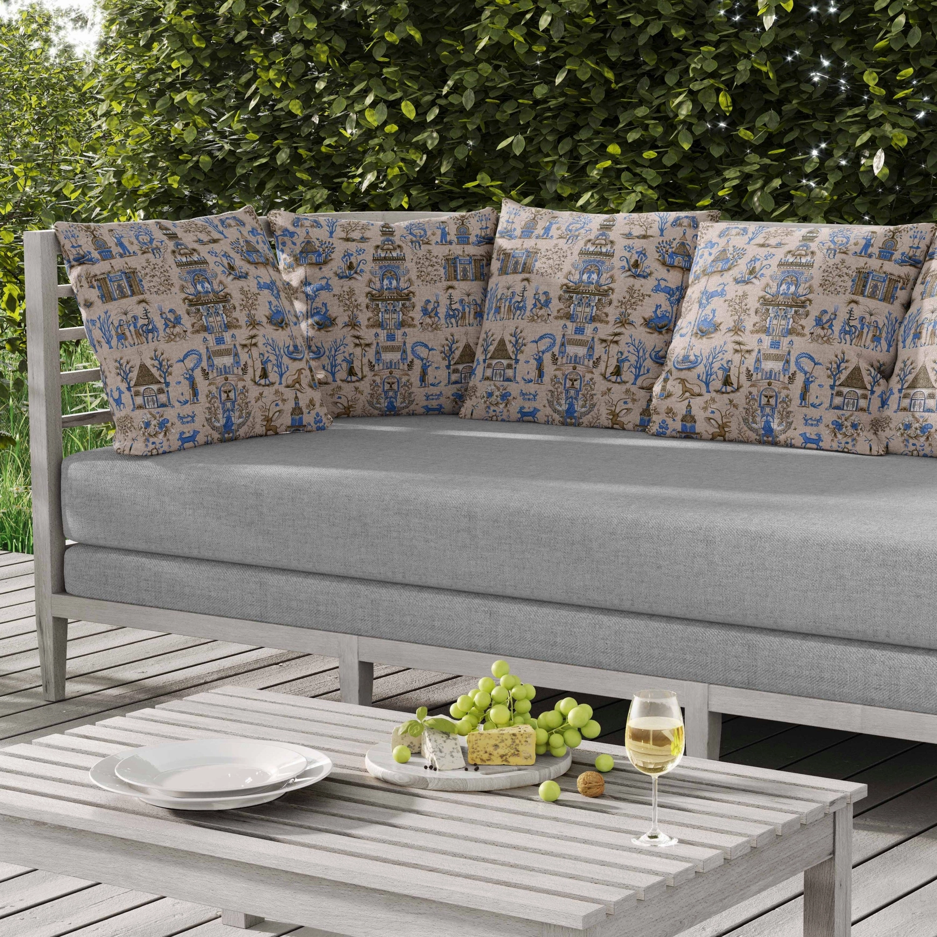 Imperial Elegance Indoor/Outdoor Reversible Throw Pillow Ivory and Blue