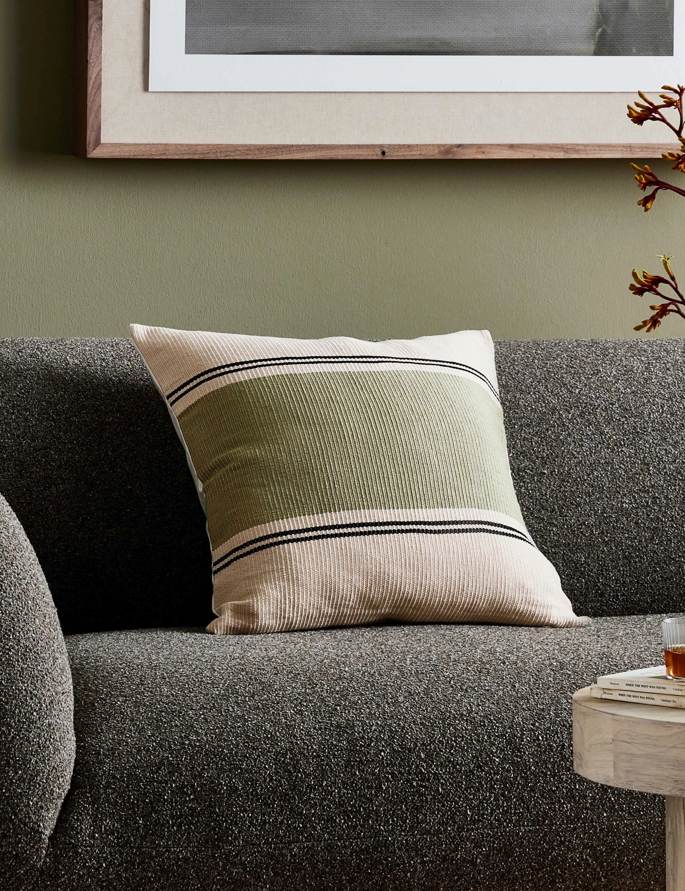 Loma Pillow
