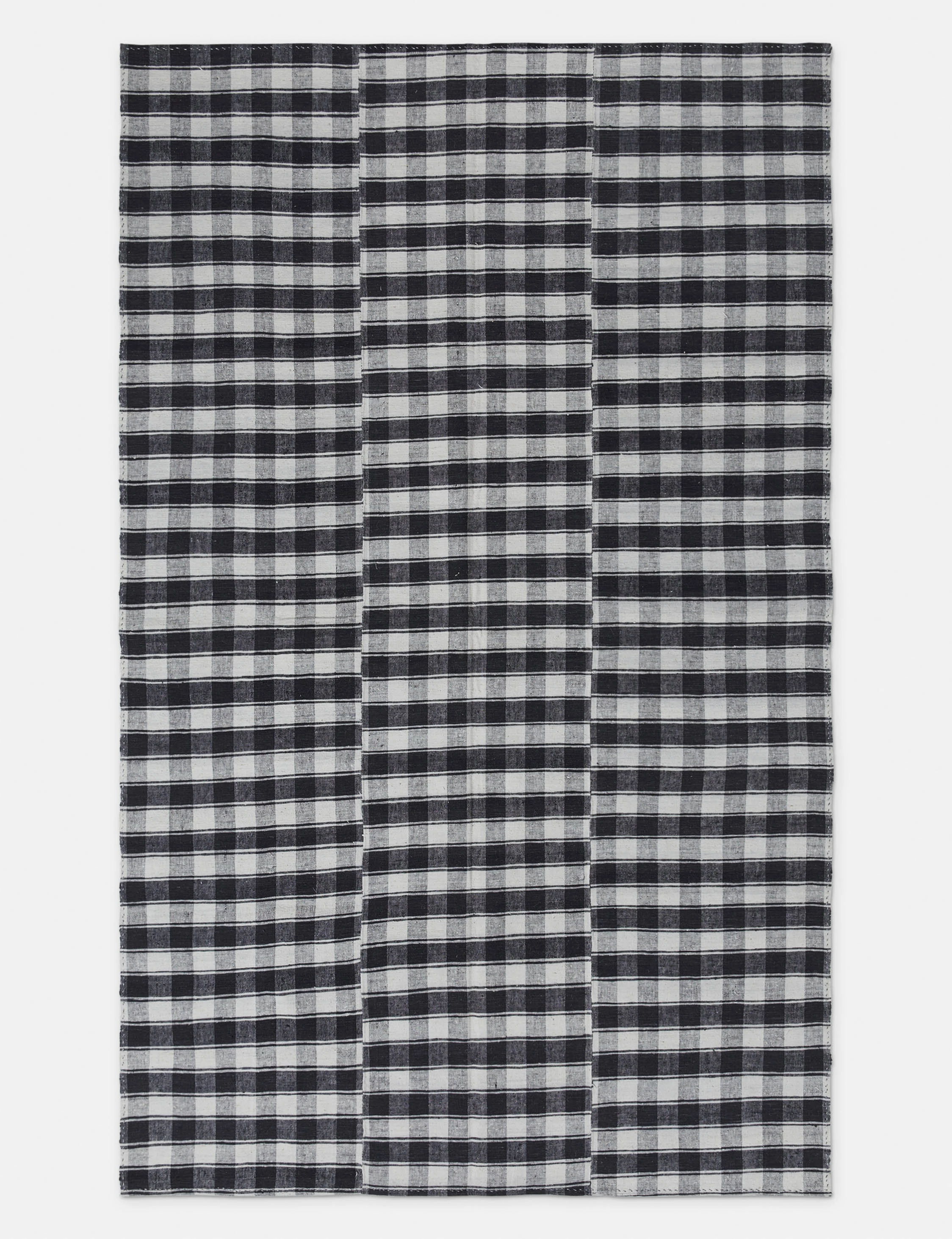 Vintage Kilim Hand-Woven Wool Rug No. 3. 5'7 x 9'3