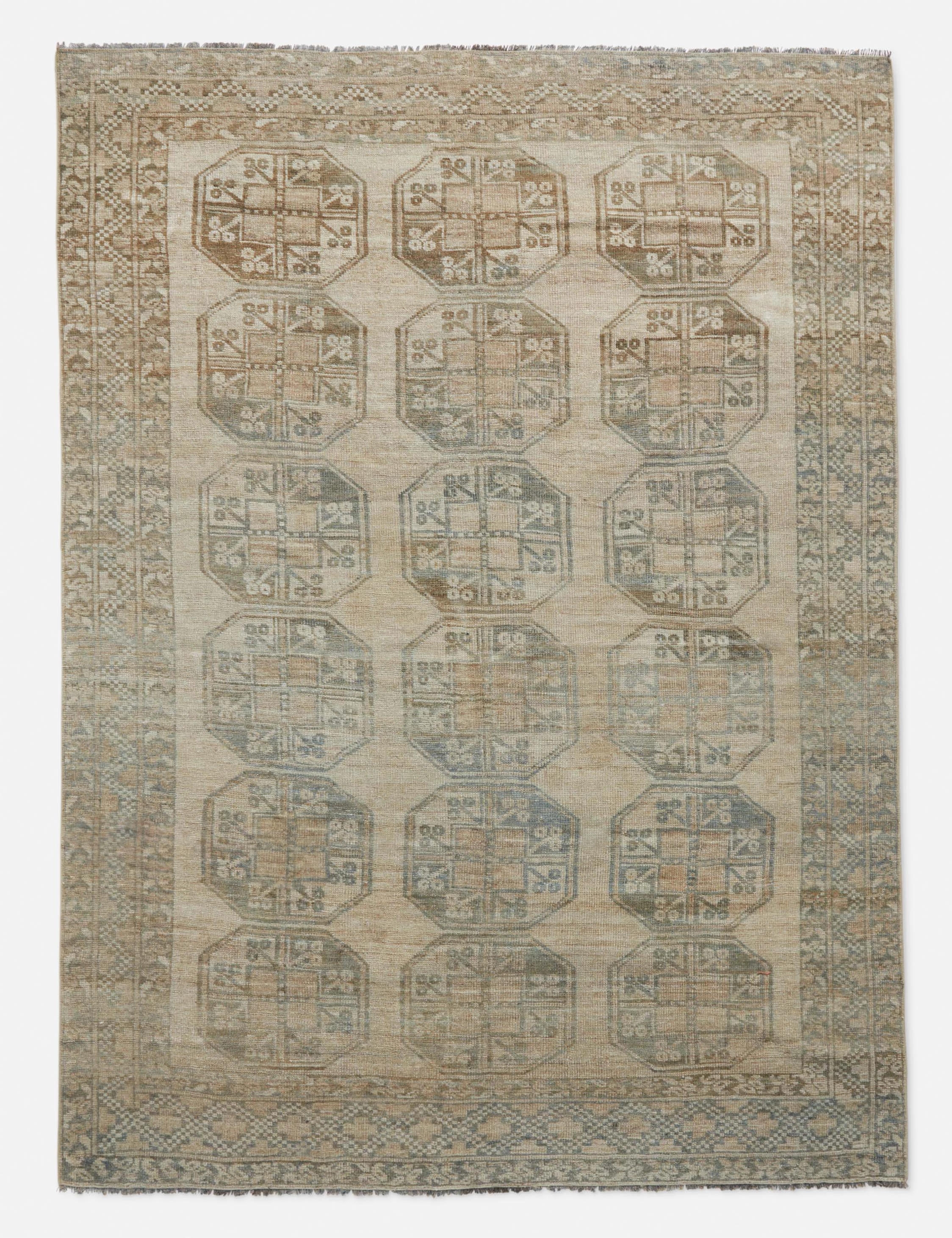 Vintage Persian Hand-Knotted Wool Rug No. 7. 6'3 x 8'8