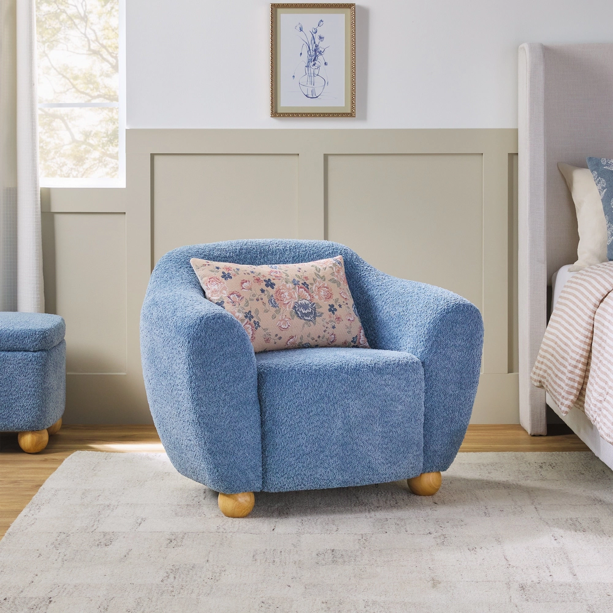 Walker Edison Contemporary Boucle Lounge Accent Chair
