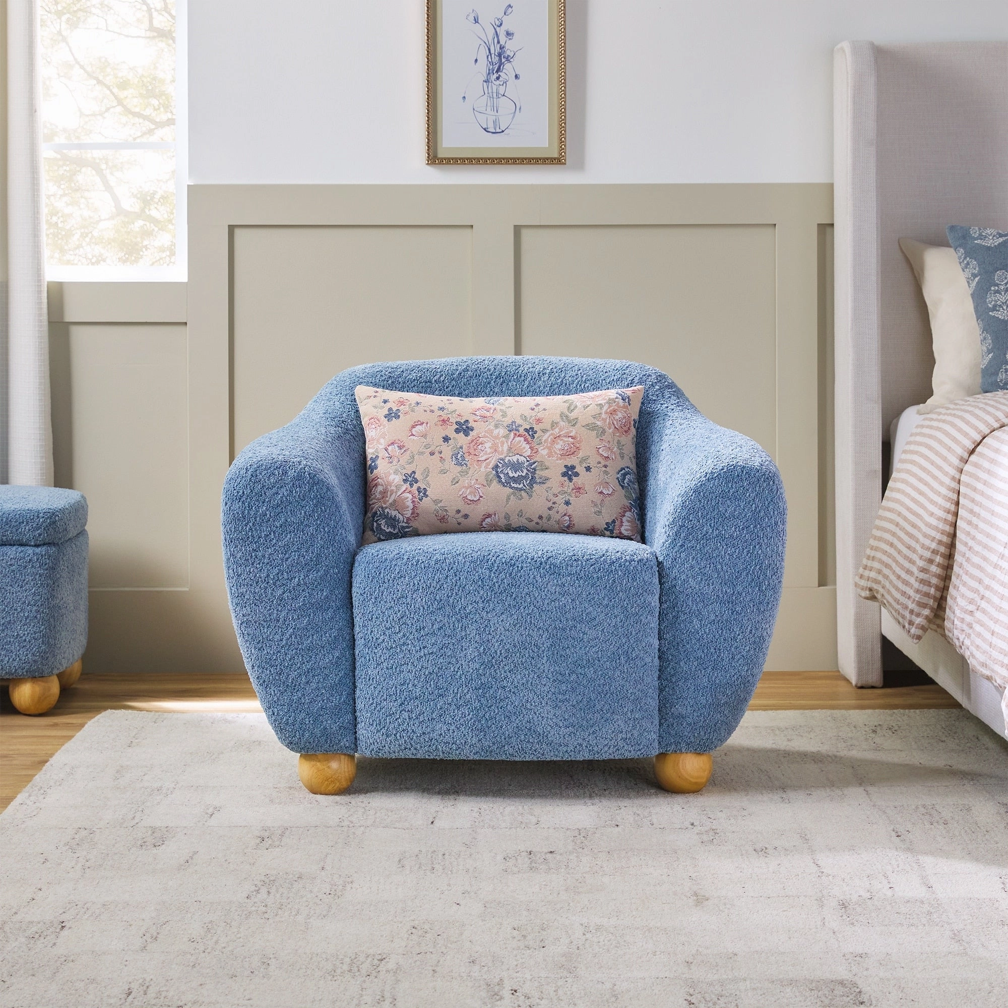 Walker Edison Contemporary Boucle Lounge Accent Chair
